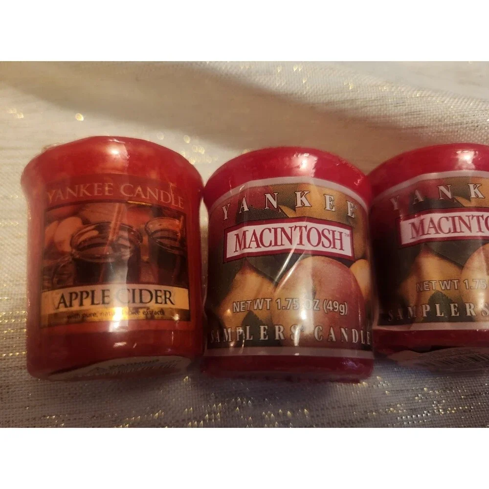 Lot of 4 Yankee Candle Macintosh + Apple Cider Votive Candles Red NEW WRAPPED